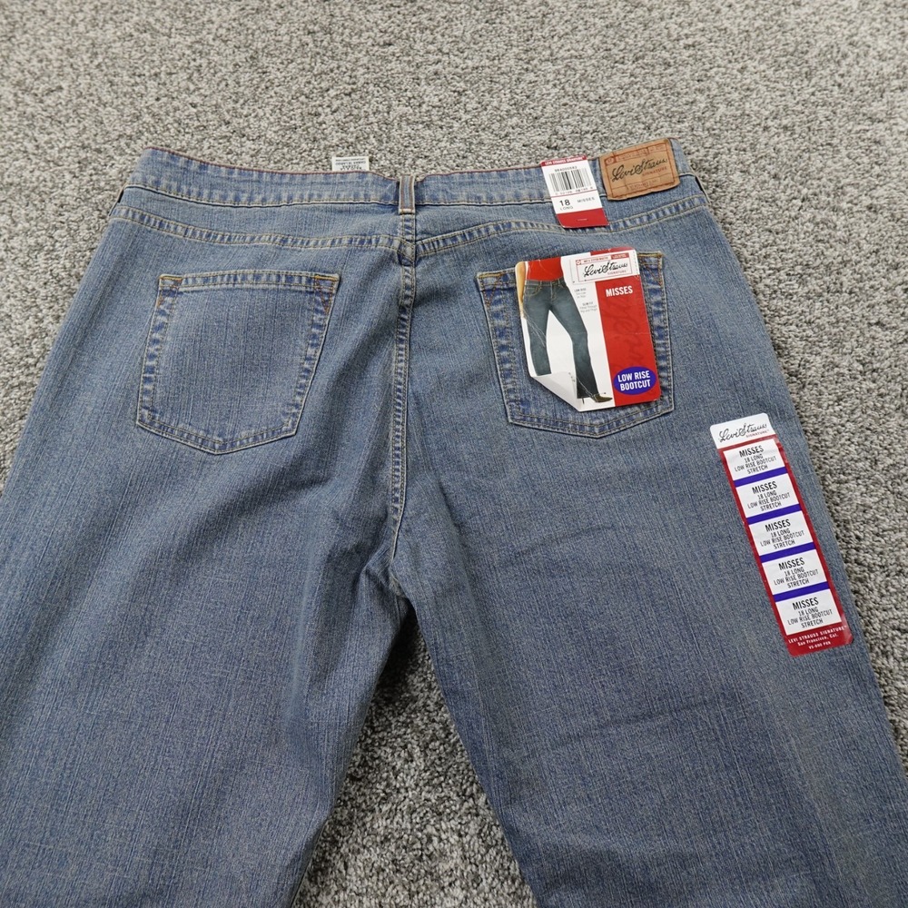 NEW Levis Jeans Womens 18 Dark Blue Denim Pants High Rise Boot Western Rodeo Y2K